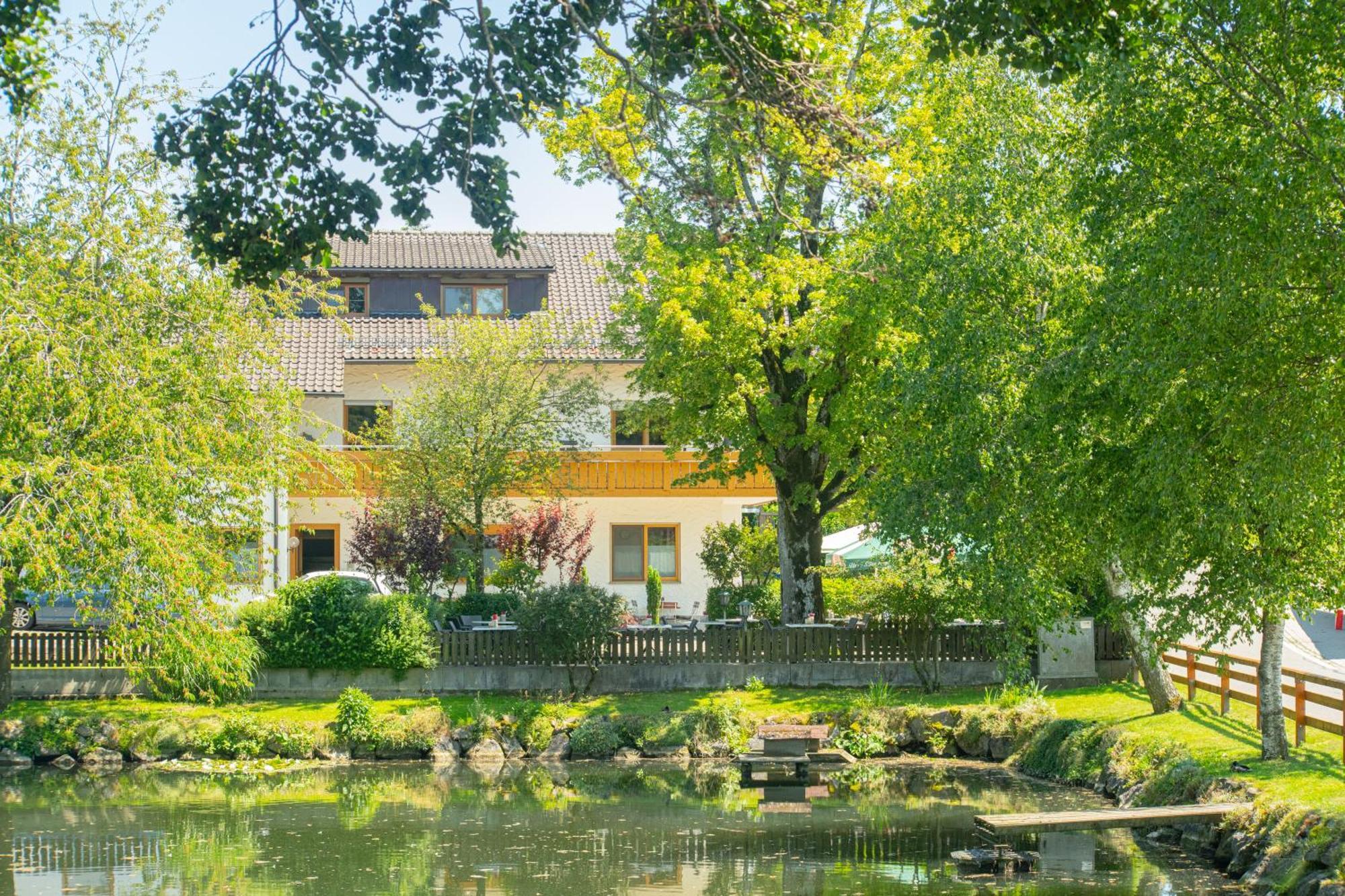 ホテル Landgasthof Adler Amtzell エクステリア 写真